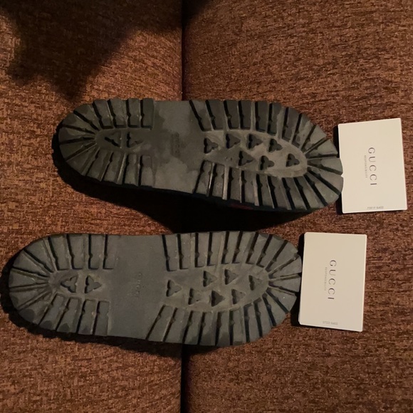 Authentic Men’s Gucci Slides size 9 - Picture 8 of 10